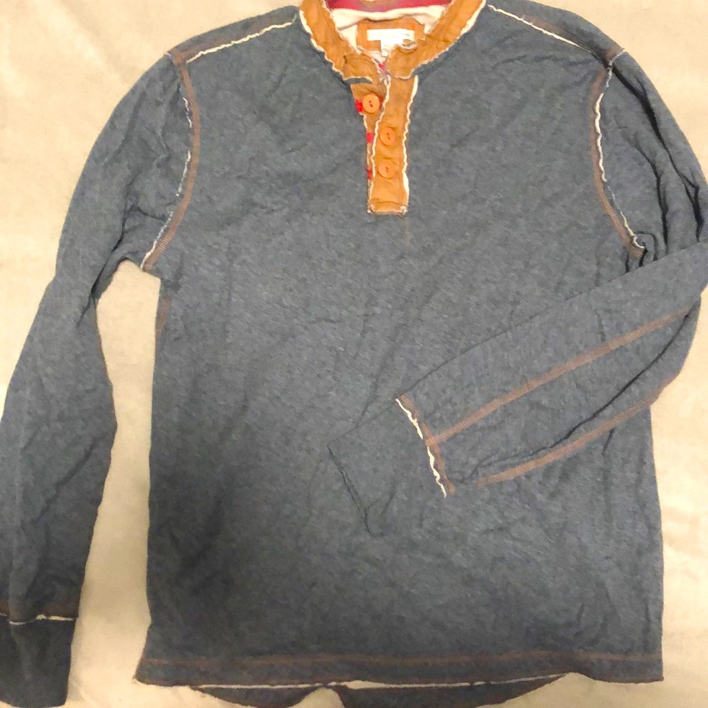 Men’s long sleeve shirt